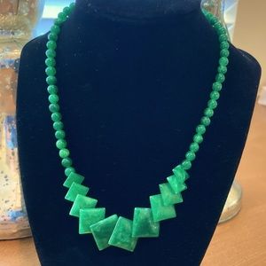 Green Jade Graduated Bead Necklace - Square Disc Beads